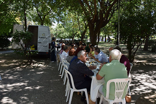 29-oikologiki-giorti-karditsas-geuma