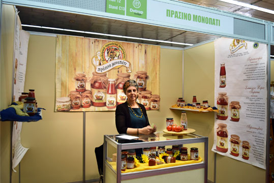 02-detrop-prasino-monopati