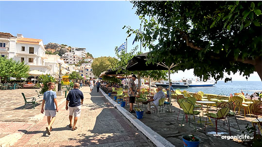 ikaria-agios-kirikos-plakostroto